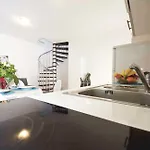 Du Lux