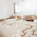 Du Lux