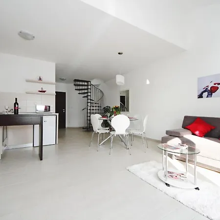 Apartment Du Lux
