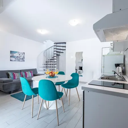 Apartment Du Lux *