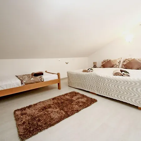 Du Lux Apartment